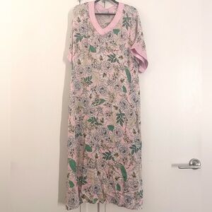 NWOT Karen Neuburger Women's Pink Floral Caftan Long Sz S